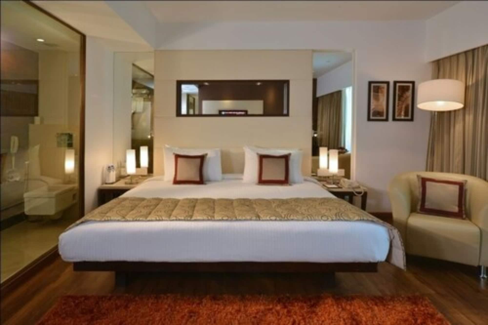 Majestic Court Sarovar Portico Navi Mumbai Exterior foto